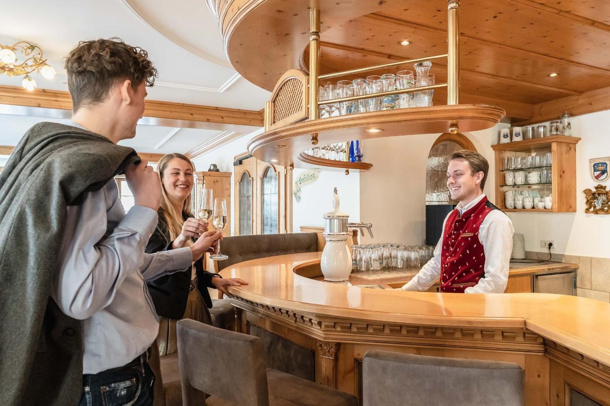Posthotel Hofherr Konigsdorf Екстериор снимка