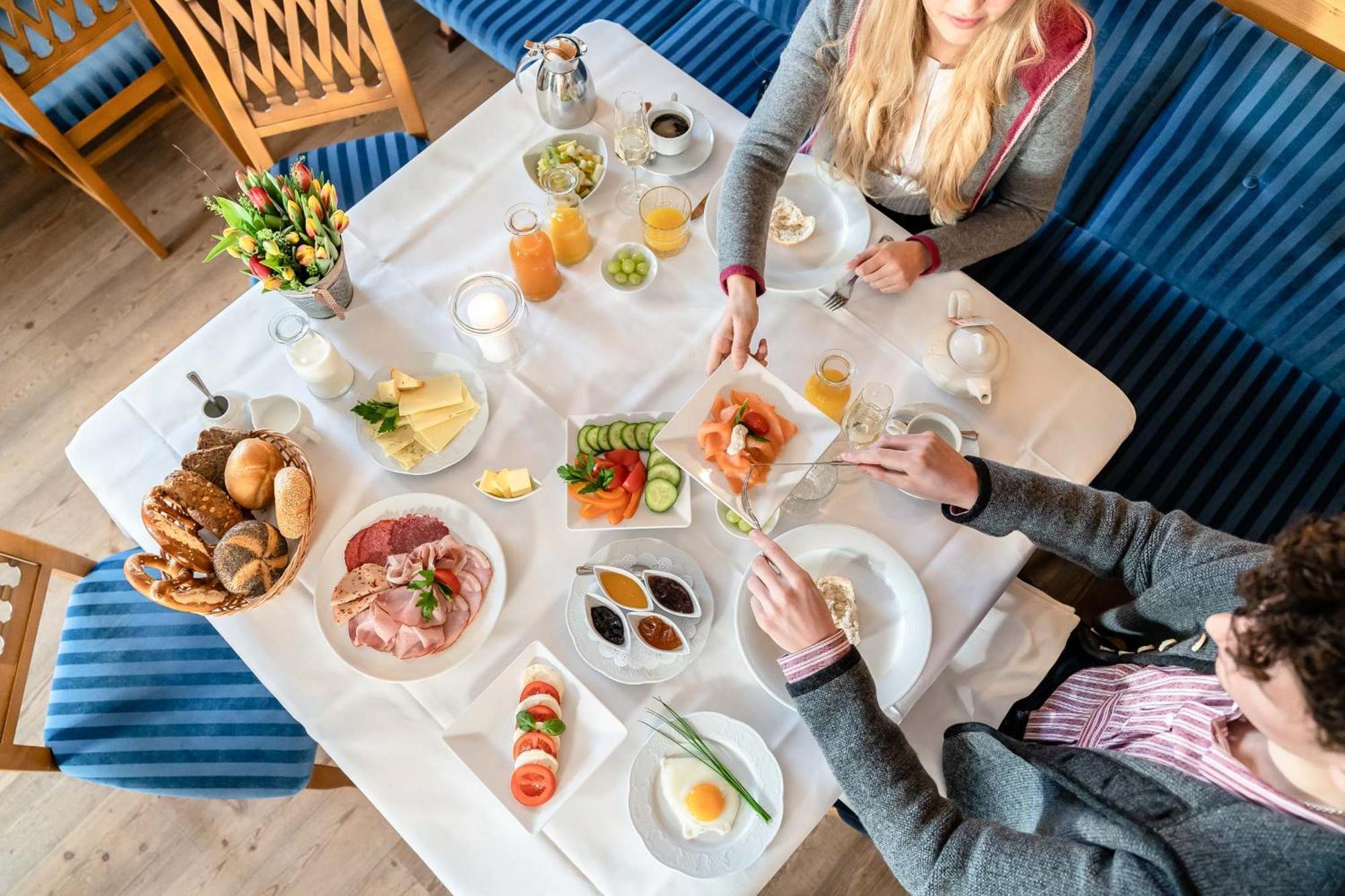 Posthotel Hofherr Konigsdorf Екстериор снимка